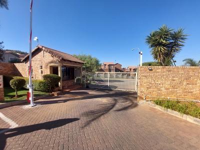 Apartment / Flat For Rent in Winchester Hills, Johannesburg