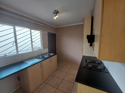 Townhouse For Rent in Ormonde, Johannesburg
