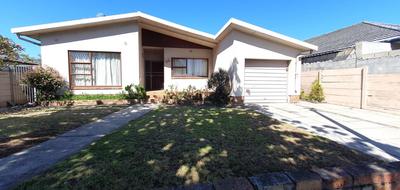 House For Sale in Goodwood Central, Goodwood