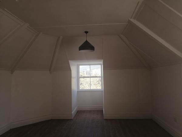Apartment / Flat For Rent in Rondebosch, Cape Town